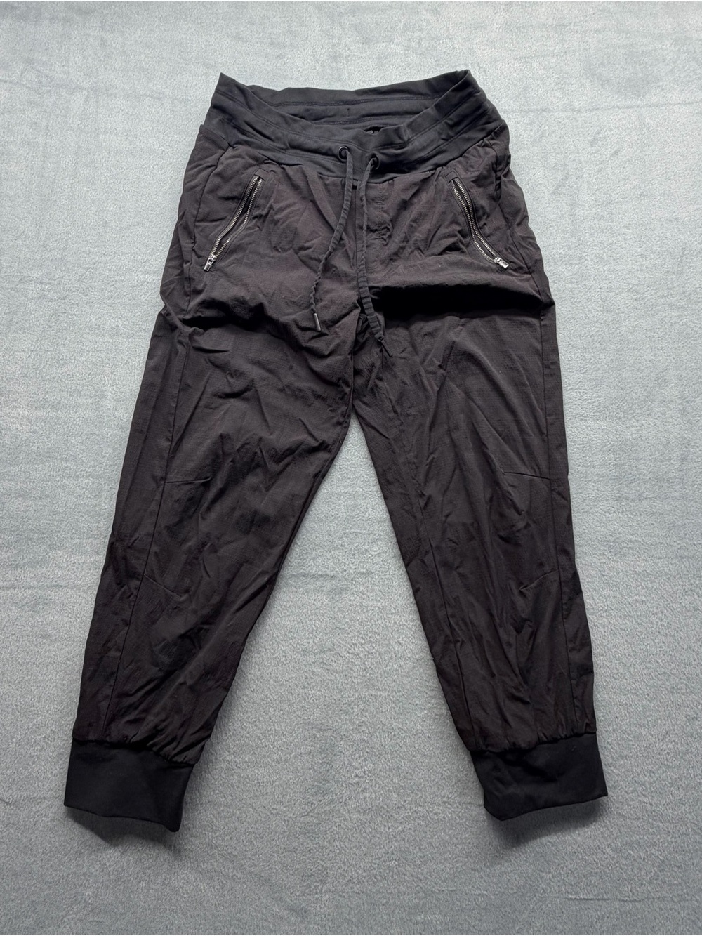 Athleta Trekkie North Jogger Pants Womens size 8 Black Stretch Hiking Travel